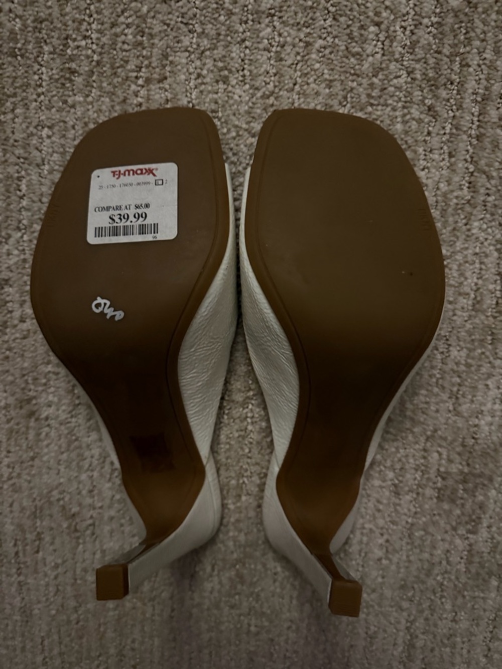 DKNY White Square-Toe Slide Heels with Metallic Trim - Picture 4 of 6